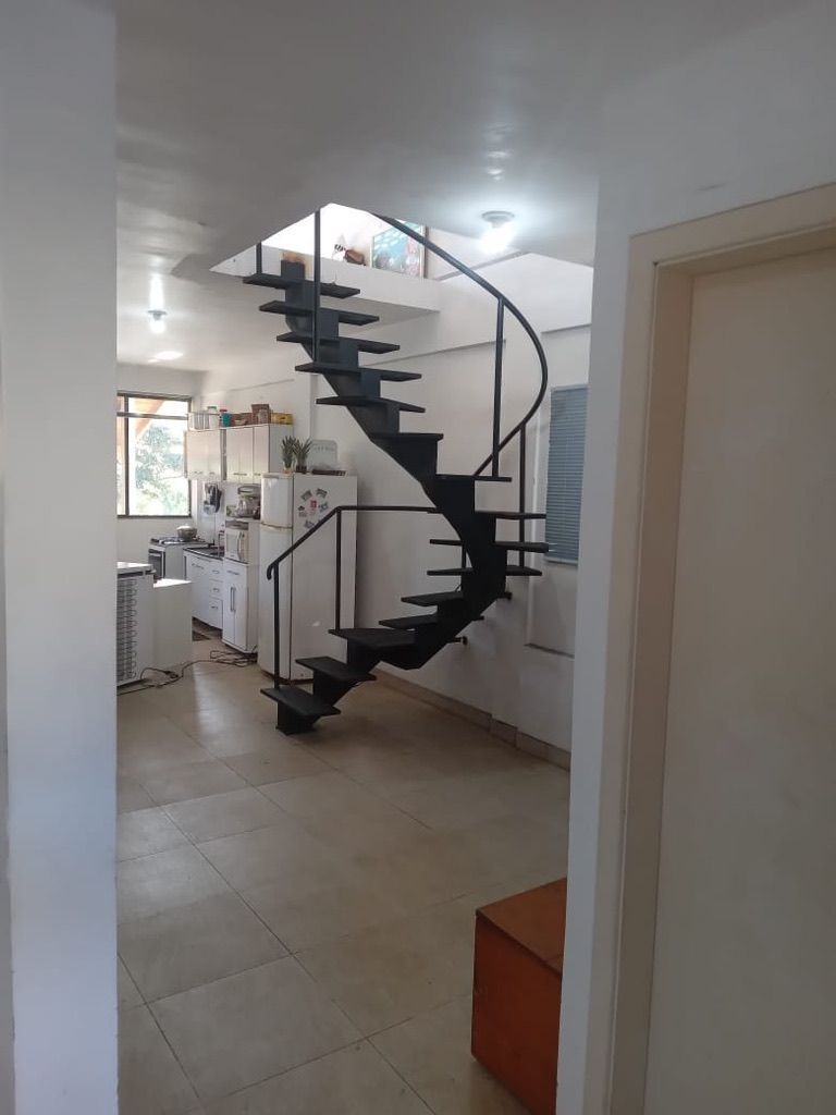 Escadas e corrimãos